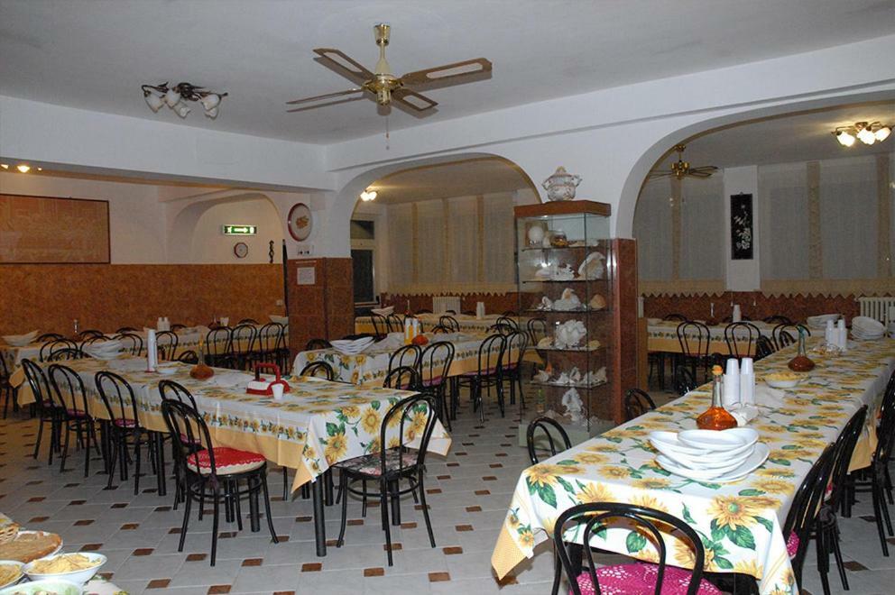 Oasi Di Pace Hotel Sutri Ngoại thất bức ảnh